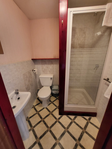 Bathroom 2, Grampian Guest House, Blackpool