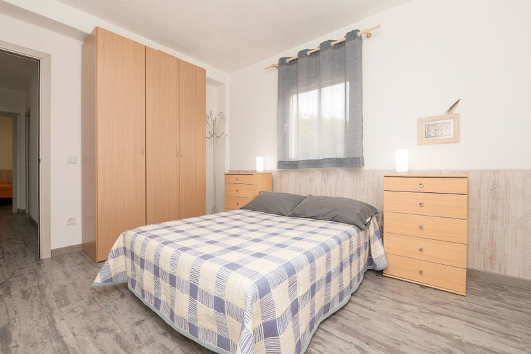 Room 4, La Isle a in San Fernando, Cádiz