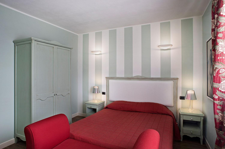 Others 4, AD MY HOME, Arezzo