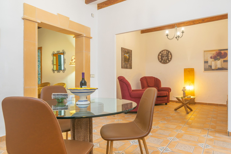 Room 4, Sabatera in Inca With 1 Bedrooms and 1 Bathrooms, Baleares