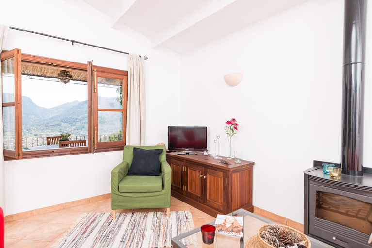 Room 5, Son Bou in S Ller With 2 Bedrooms and 1 Bathrooms, Baleares