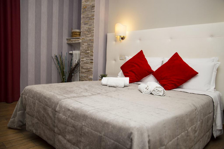 Bedroom 2, Santamaggiore, Rome
