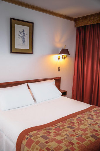 Others 4, Hotel Los Navegantes, Magallanes