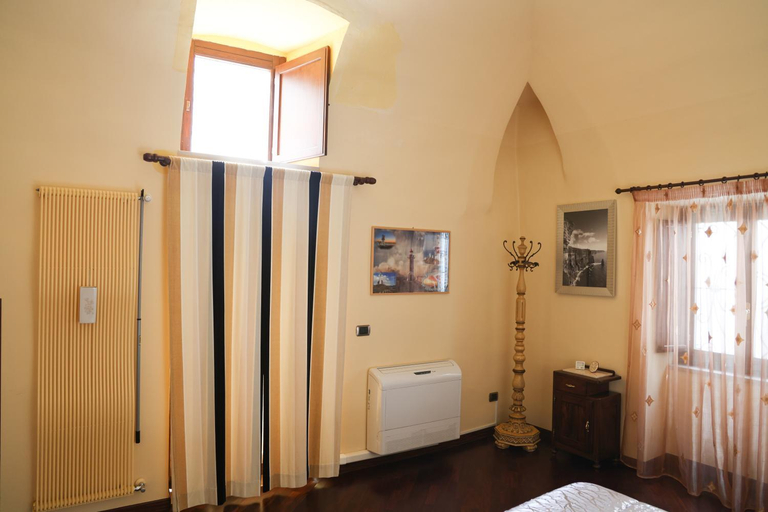 Others 4, A CASA MIA, Bari
