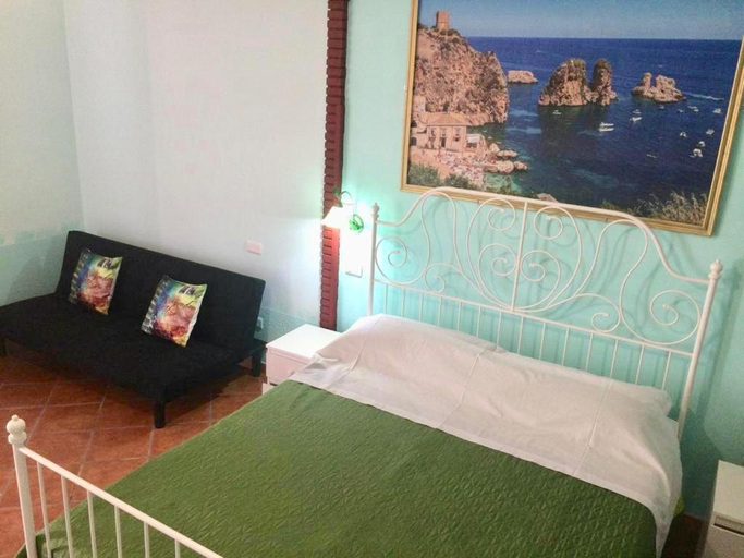 Others 5, B&B Teodora, Messina