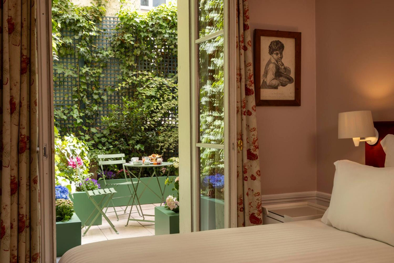 Bedroom 2, Le Saint Grégoire, Paris