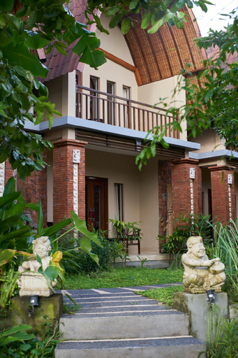 Exterior 1