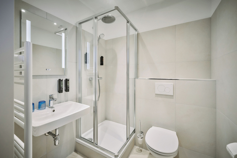 Bathroom, Urban Rooms Rathaus - Self Check-In, Wien