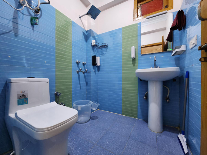 Bathroom 4, The Bougainvillea, Mcleodganj, Kangra