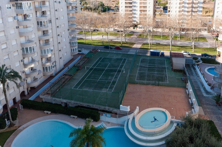 Room 2, Para so in Grau i Platja, Valencia