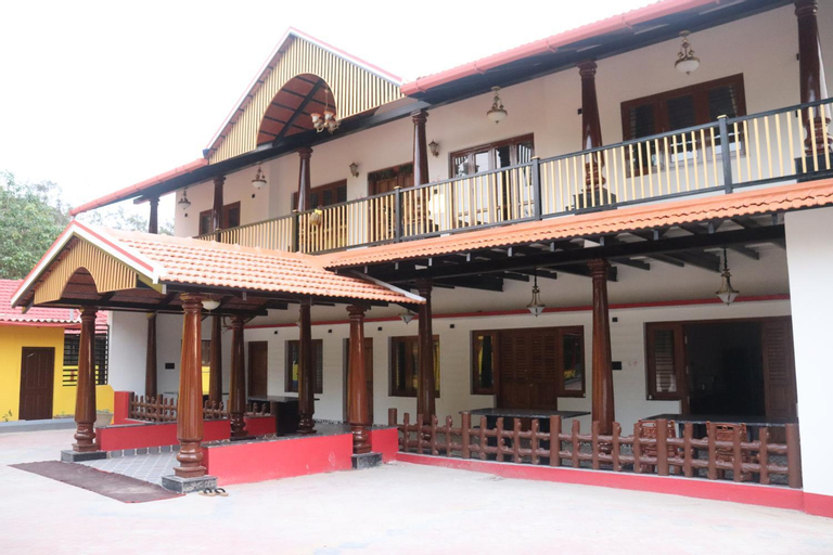 Exterior 6