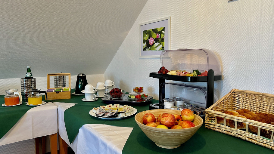Food & Drinks 5, Bürgerhaus Zum Paradies - Pension, Schmalkalden-Meiningen