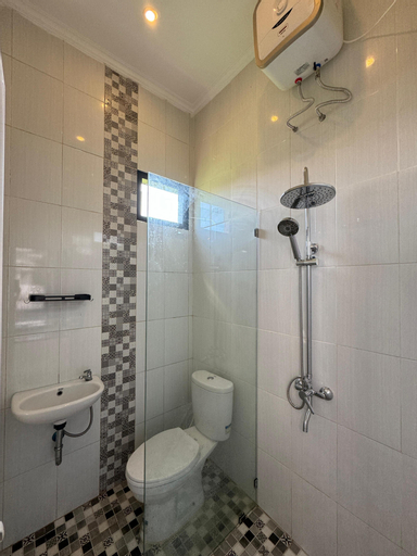 Bedroom 4, Villaage Inn Dagh at Batu with Private Pool, Malang