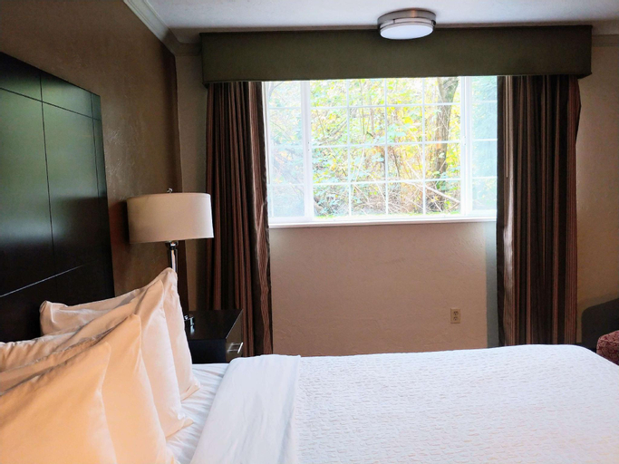Bedroom 14