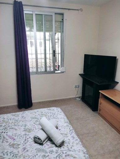 Facilities 3, Habitacion CID, Valencia