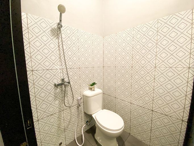 Bathroom 5, Behomy Urban Suite Bekasi, Bekasi
