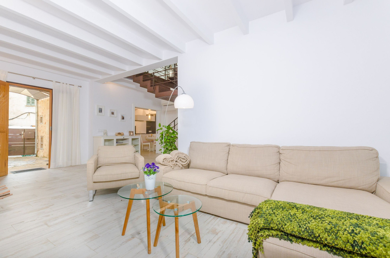 Room 4, Es Reco in Costitx With 2 Bedrooms and 2 Bathrooms, Baleares