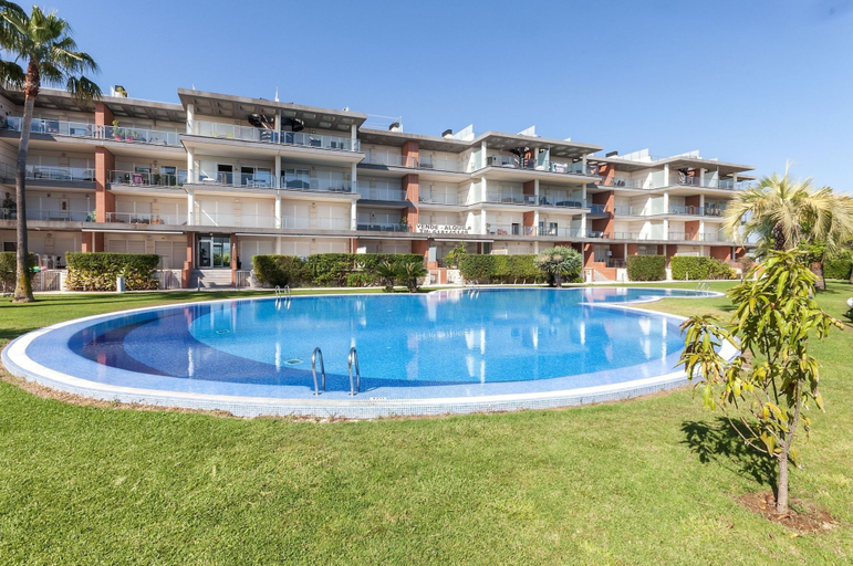 Room 5, Brezo in Oliva With 2 Bedrooms and 2 Bathrooms, Valencia