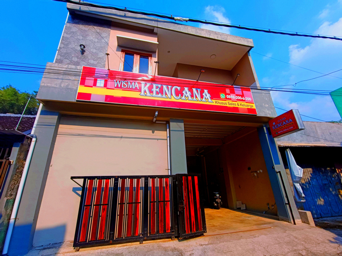 Exterior & Views 2, Wisma Kencana Syariah near UNS Mitra RedDoorz, Karanganyar