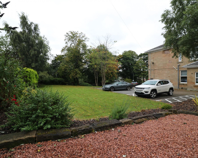Others 4, Linden Cottage Room 2 - Airdrie, North Lanarkshire
