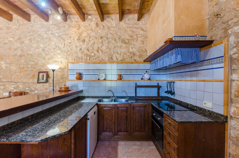 Room 2, Son Fumat in Santany, Baleares
