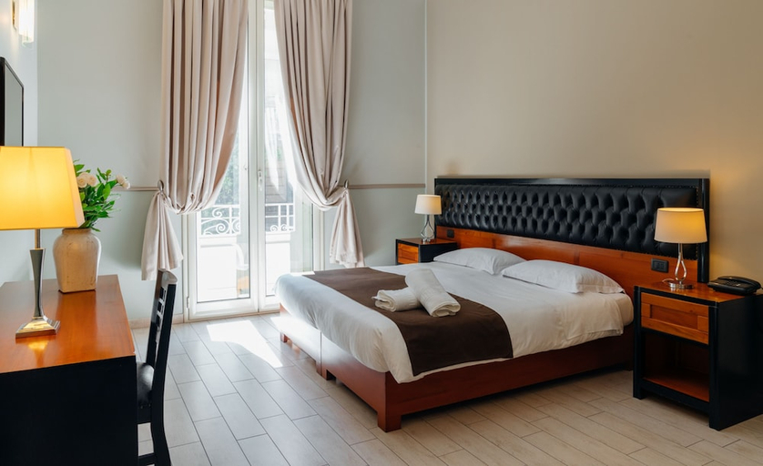 Bedroom 2, Hotel Ambasciatori, Palermo