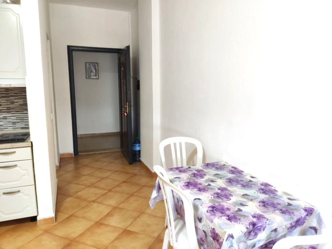 Bedroom 2, Apartment in the Plazh Area Surrounded by Greenery 1, Durrësit