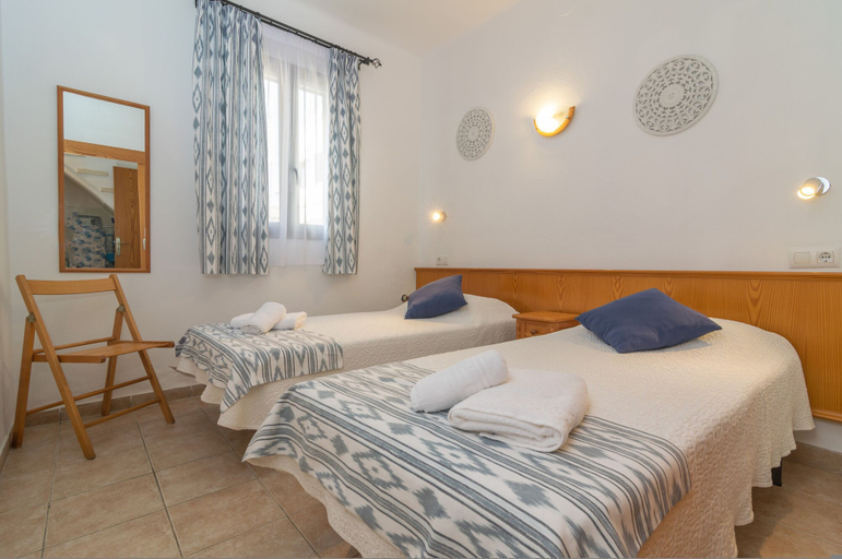 Room 3, Vista Azul 8 in Sant Elm, Baleares