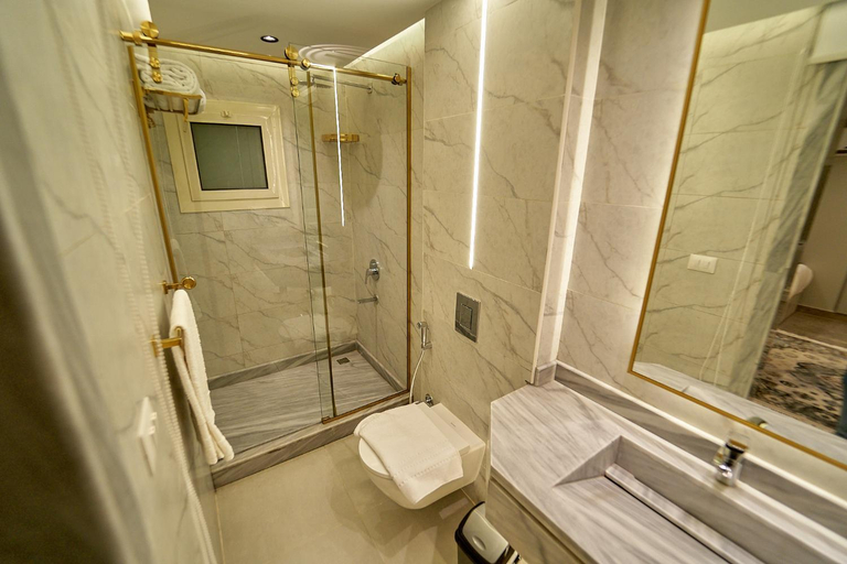 Bathroom 4, Pyramids Charm, Al-Ahram