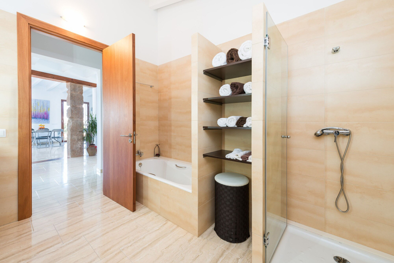 Room 2, Es Serral in Sa Pobla, Baleares