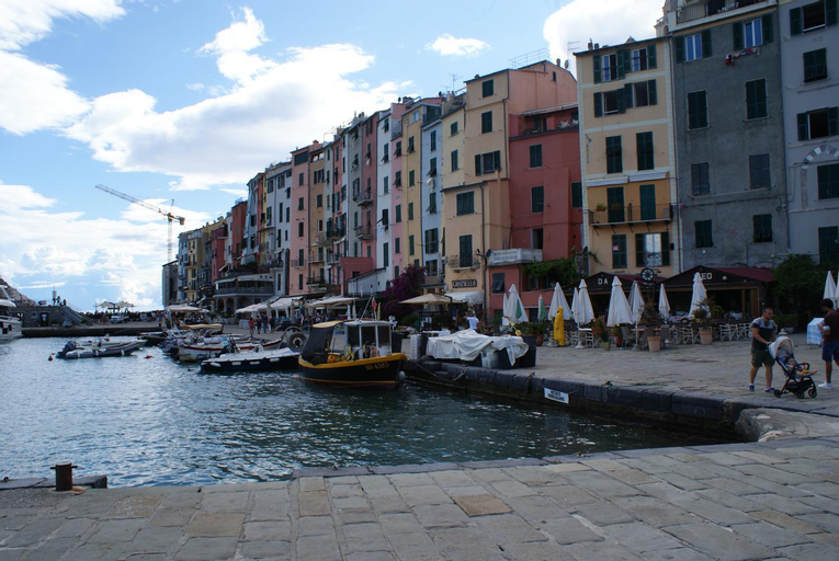 Exterior 2