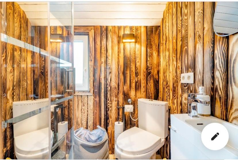 Others 3, Roulotte du puits avec jacuzzi et sauna privatif, Hainaut
