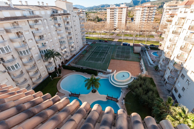 Room 5, Para so in Grau i Platja, Valencia