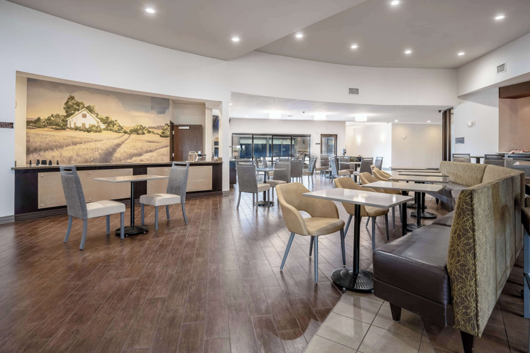 Food & Drinks 5, Best Western Premier Bryan College Station, Brazos