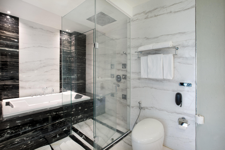 Bathroom 25