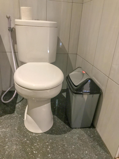 Bathroom 18