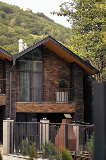 Exterior & Views 2, Epoca