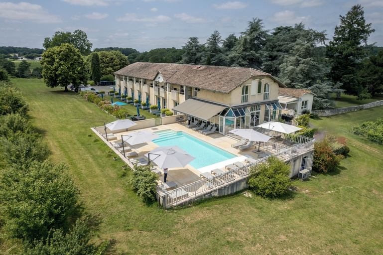 Exterior & Views 2, Pey La Tour - Logis Hôtels & restaurant, Gironde