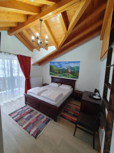 Others 5, Rustica Complex Borsa, Borsa