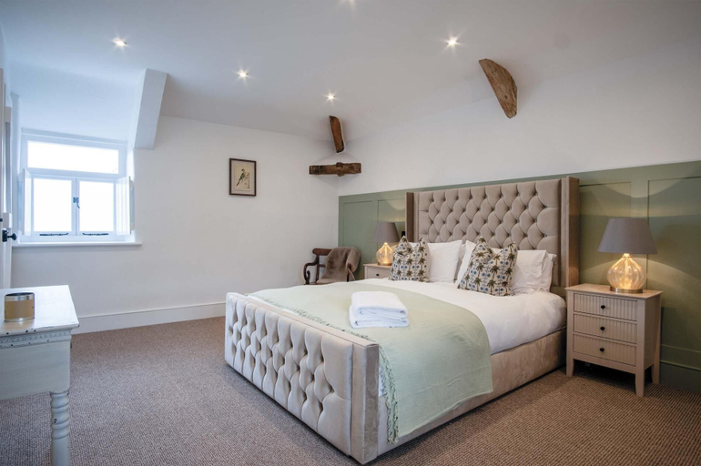 Bedroom 2, The Granary - 3 Bed Barn Conversion - Llawhaden, Pembrokeshire