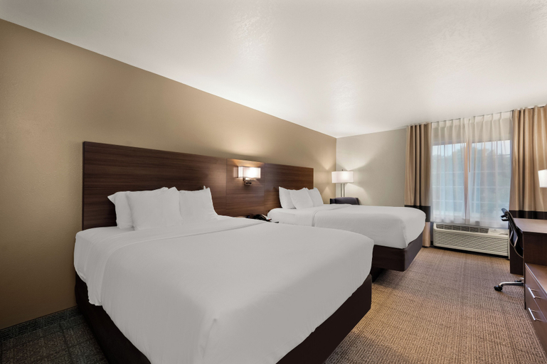 Bedroom 3, Comfort Inn & Suites Fenton, Genesee