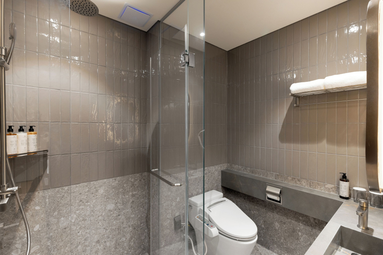Bathroom 3, Sono Moon Haeundae, Haeundae