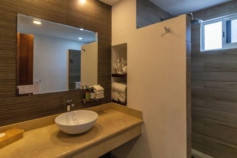 Bathroom 4, The Paramar Beachfront Boutique Hotel - Downtown Malecon, Puerto Vallarta