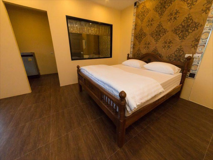 Bedroom 5, Thongtara House Boutique Hotel (Deluxe Balcony 3), Muang Samut Prakan