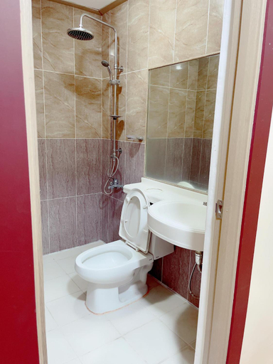 Bathroom 3, Jun and Helen Hotel and Restaurant, Angeles City