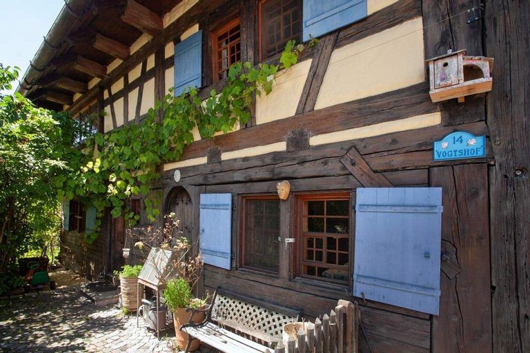The historic Vogtshof - romantic fenced garden, Rottweil