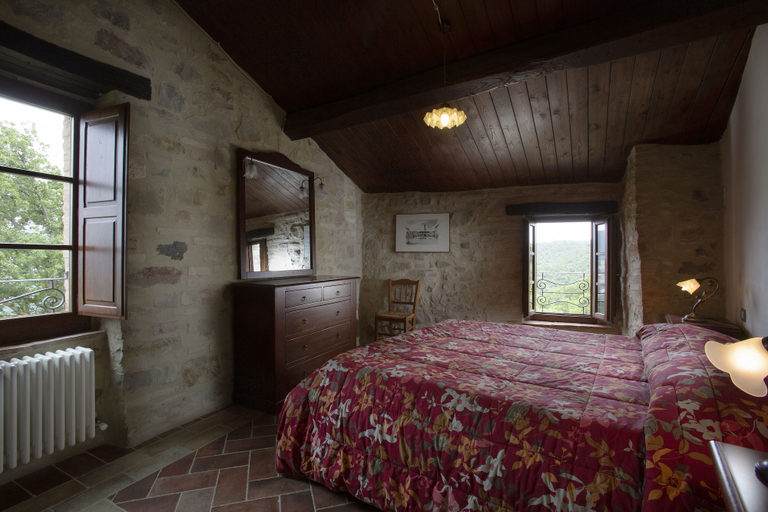 Bedroom 4, Castello di Cisterna, Perugia
