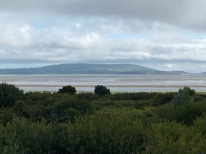 Miscellaneous, 2 Bed-sleeps 4-sea View-pet Friendly-parking, Carmarthenshire