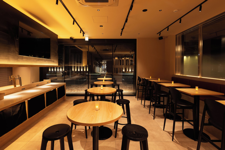 Food & Drinks 30