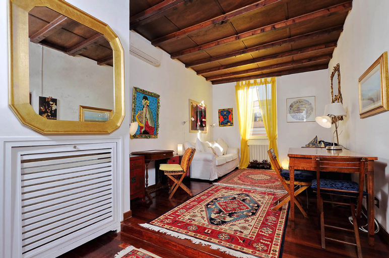 Others 4, Trastevere Lovely Studio Apartment, Roma